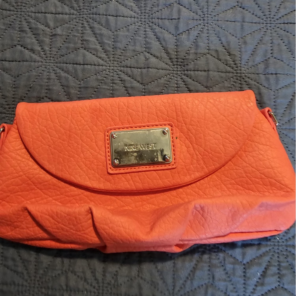 Original Nine West peach / Pink clutch